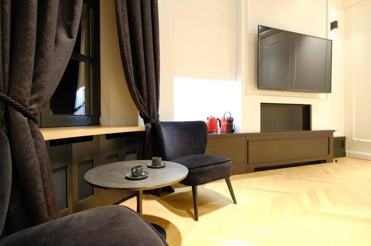 Suite La Duchesse Et Parking Prive Gratuit 蒙斯 外观 照片